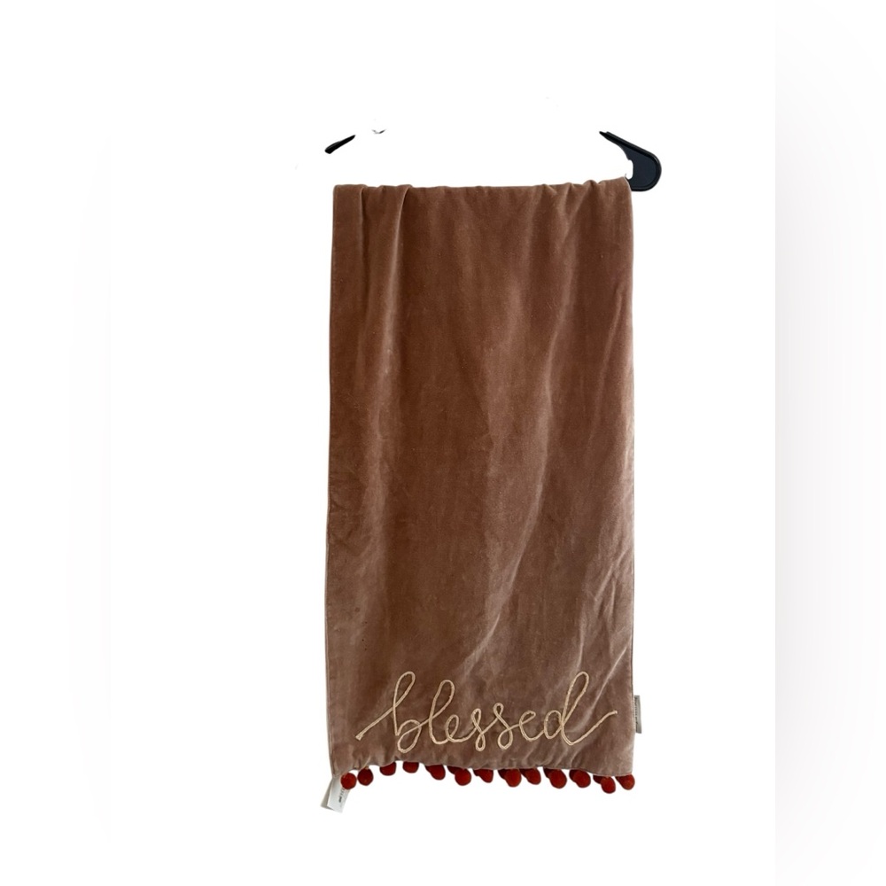 Primitives by Kathy NWT  Velvet Table Runner Brown Thankful‎ Blessed Pom As Is
